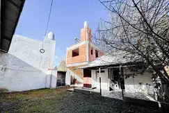 Casa en venta - 1 Dormitorio 1 Baño - 195Mts2 - Villa Elisa, La Plata