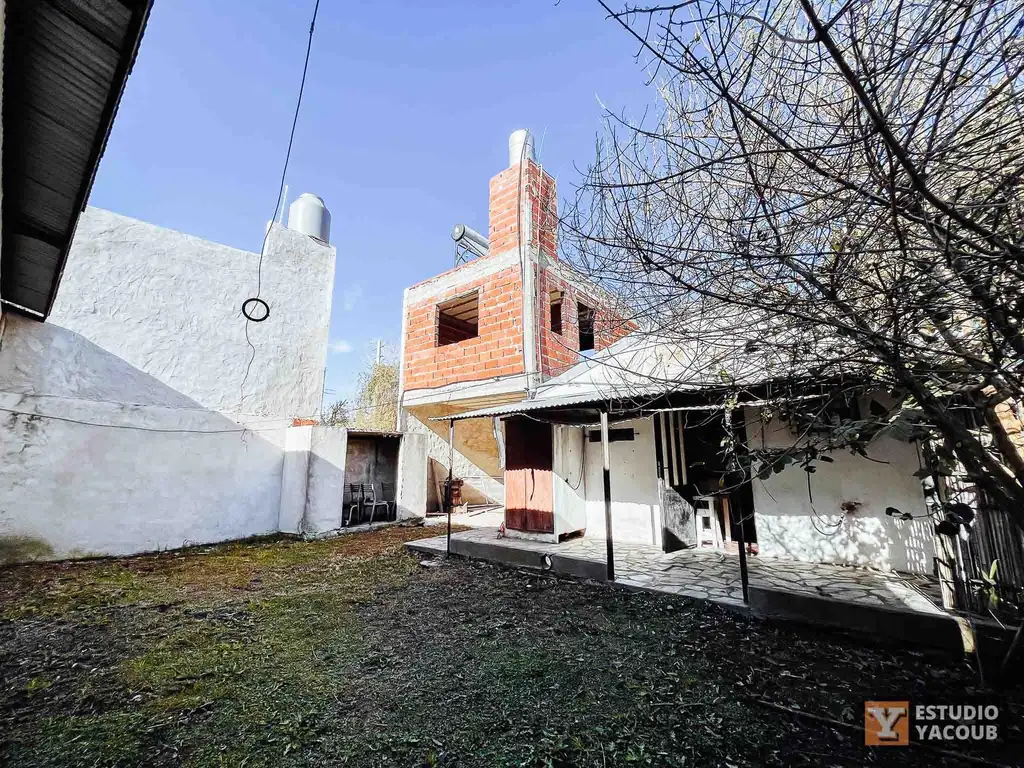 Casa en venta - 1 Dormitorio 1 Baño - 195Mts2 - Villa Elisa, La Plata