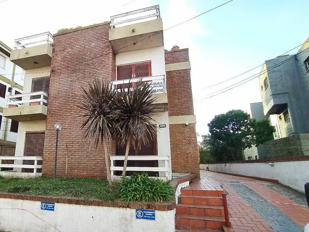 Venta departamento 4 amb c/ terraza y vista al mar!