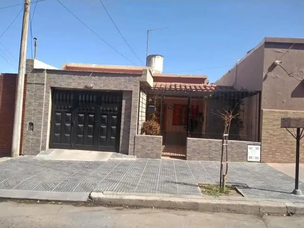 VENTA CASA ALTO GENERAL PAZ 3 DORMITORIOS