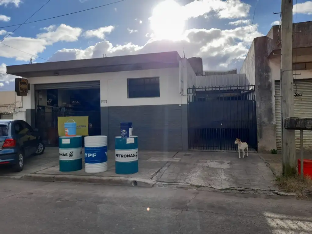 VENTA - LOTE CON CASA , GALPON Y LOCAL