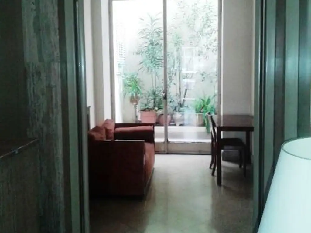 EXCELENTE DEPARTAMENTO DE 3 AMB.CON DEPENDENCIA.Monserrat - Tacuari 300 -VENDO