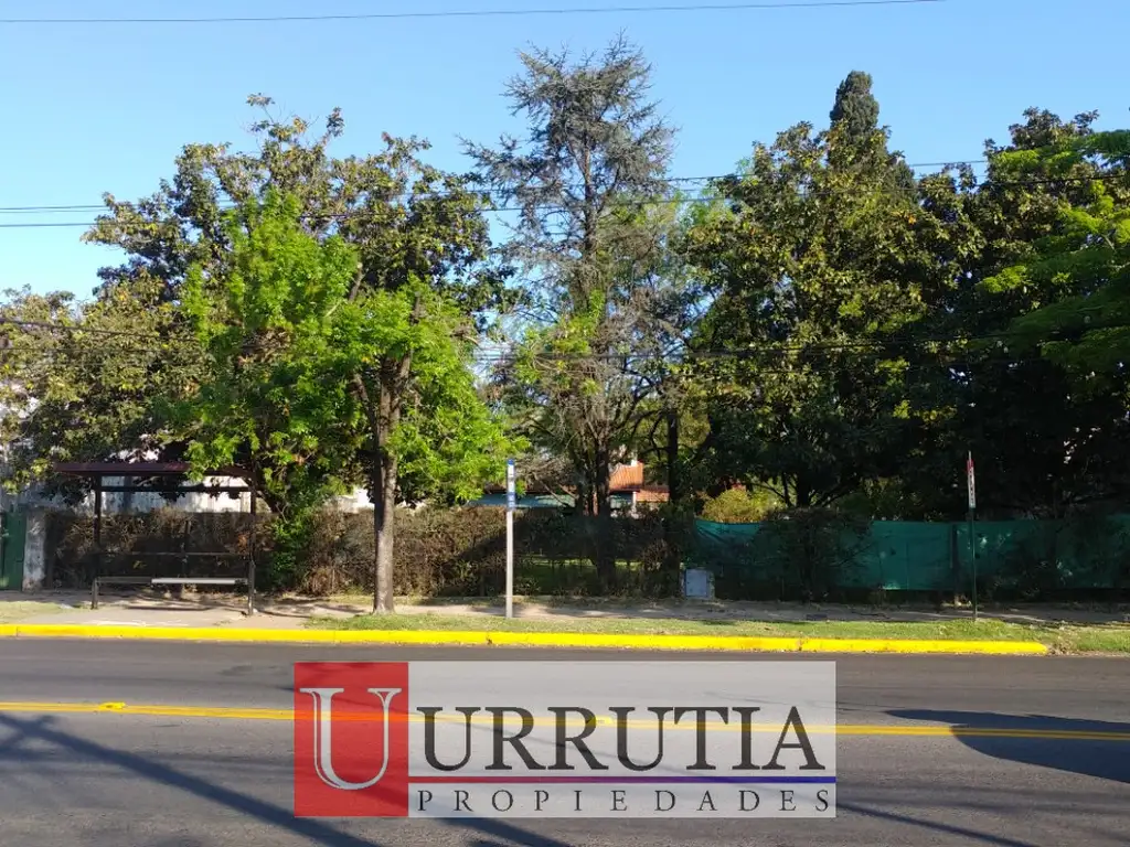 TERRENO EN VENTA SOBRE AVENIDA. APTO VARIAS UNIDADES FUNCIONALES.