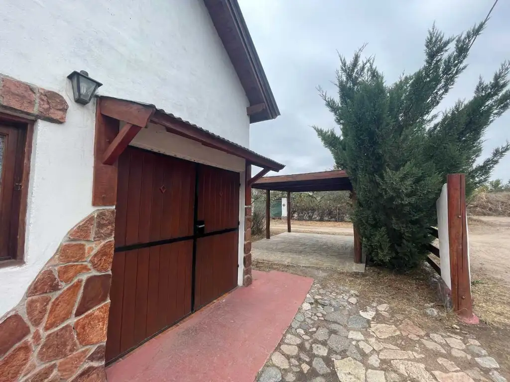 VENTA 2 CASAS EN CAPILLA DEL MONTE LOTE 860 M2