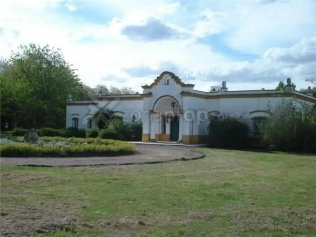 Campo dentro de una Estancia de Chacras