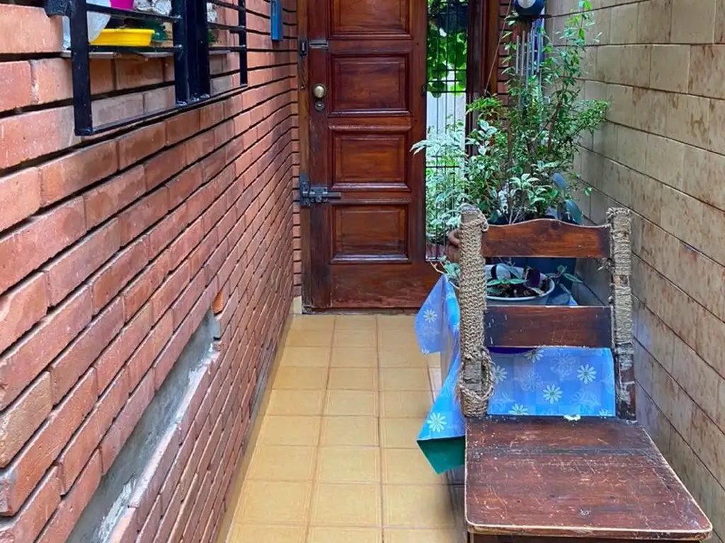 Depto tipo casa de 3 amb y medio con terraza