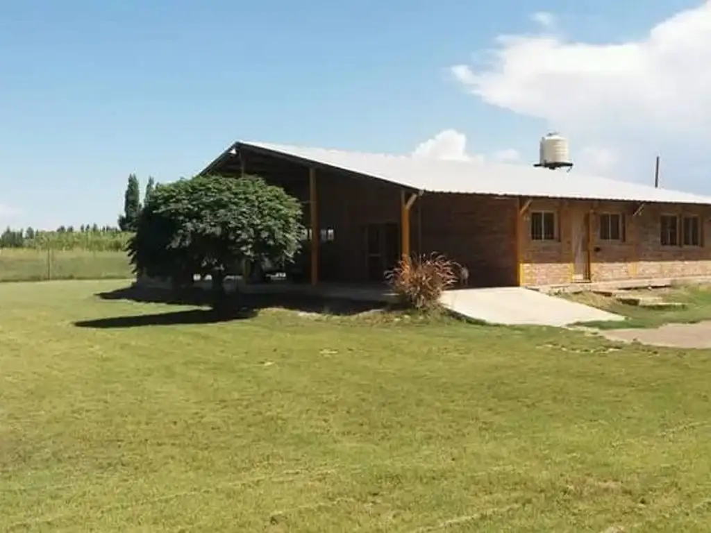 GRAN TERRENO CON CASA VENDE Rodeo de la Cruz MZA.