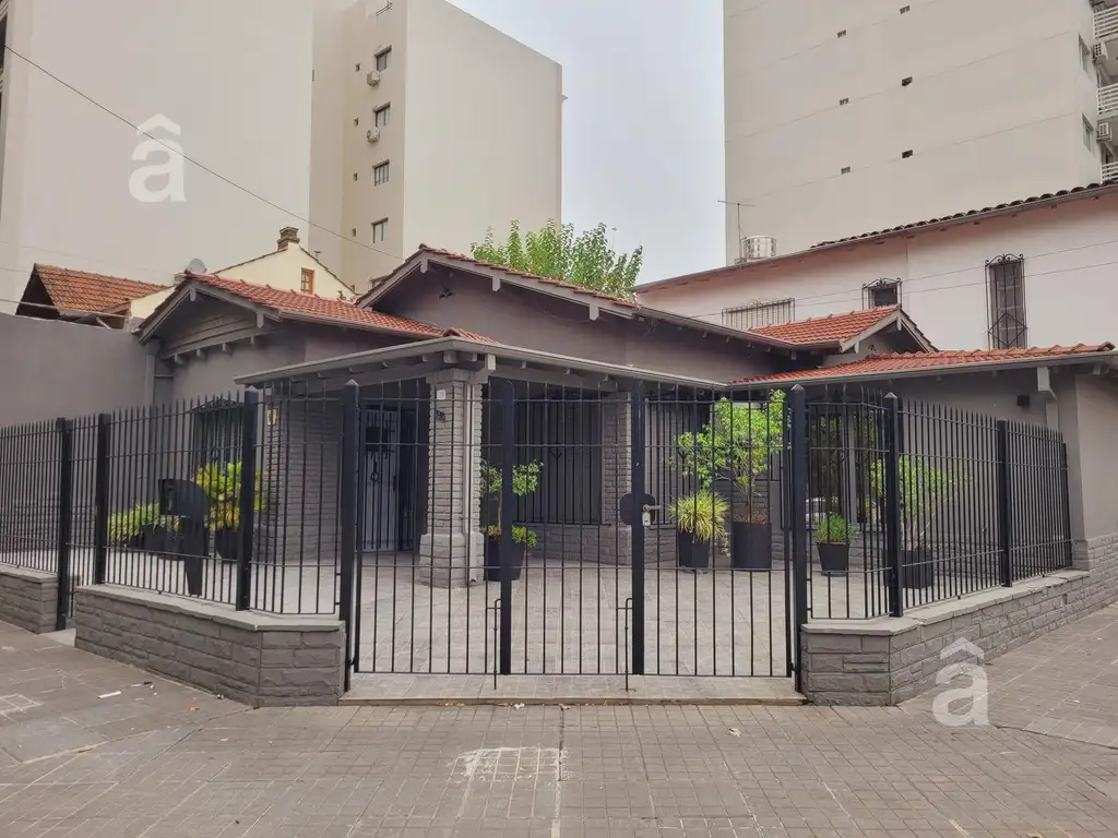 Tipo Casa en Villa Ballester Centro - Apto varios destinos.