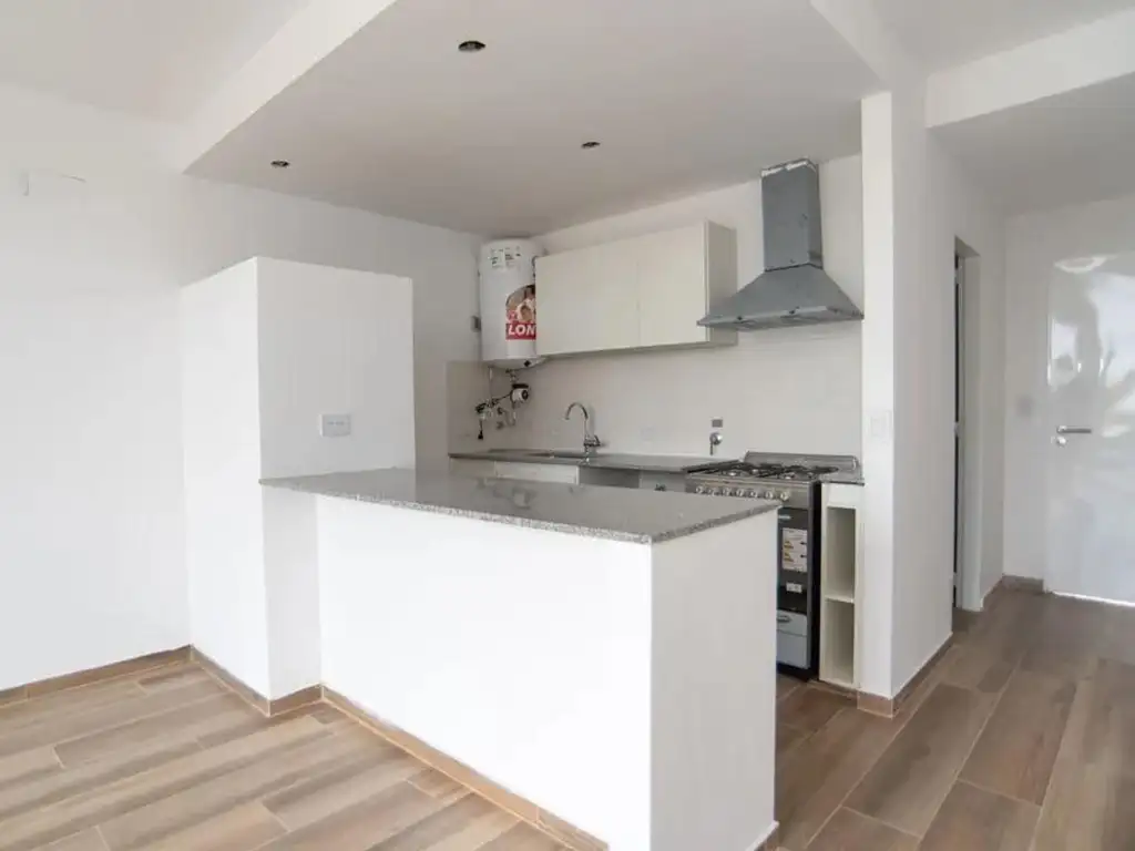 Venta Departamento monoambiente 1 año, 30m2, 1 cochera, 28 Y 50 900, La