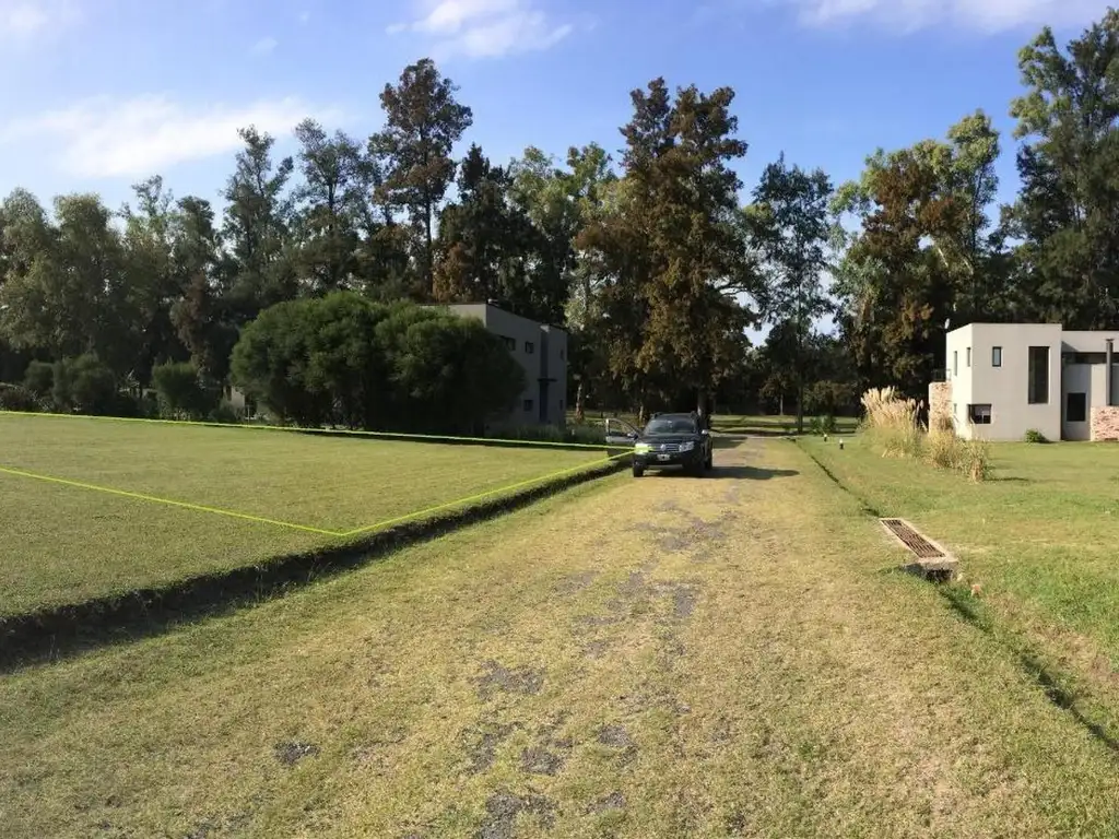 Terreno en venta - 800mts2 - La Arbolada