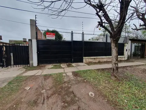 CASA EN VENTA A METROS DE AVENIDA CHACO