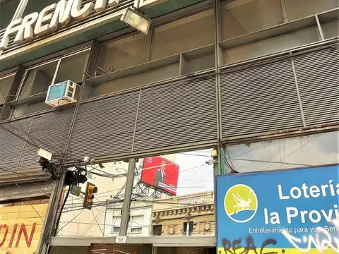 Oficina sobre Avenida Mitre