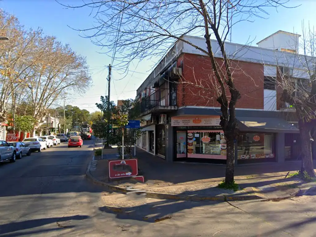 Departamento monoambiente con división, PARA OFICINA / CONSULTORIO en el centro de Bella Vista. - Foto 0