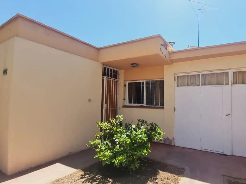 Venta casa  1er Bo. 13 de Diciembre -Lujan de Cuyo