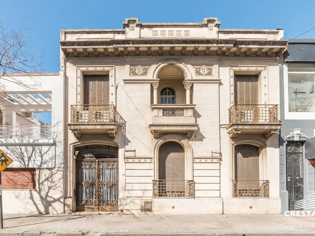 Venta Casa 6 dormitorios, Ideal uso Institucional - Rosario, Santa Fe.