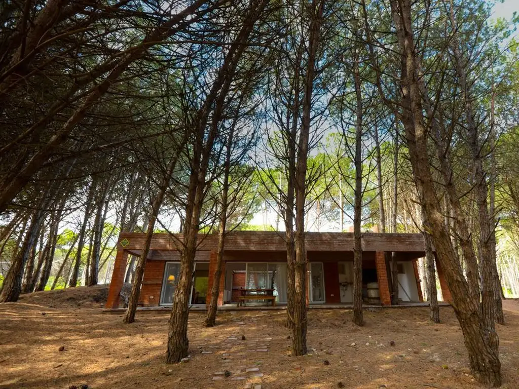 Vendemos casa en el bosque de Claromecó