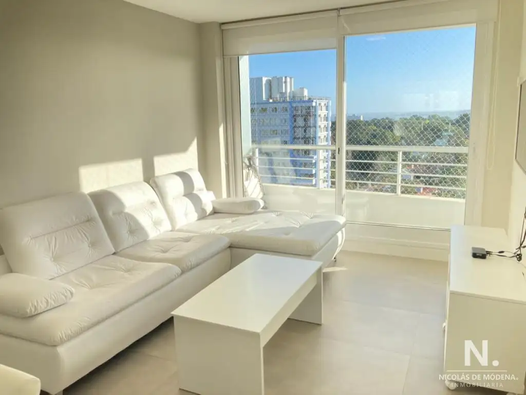 Apartamento en alquiler anual, Playa Mansa Punta del Este