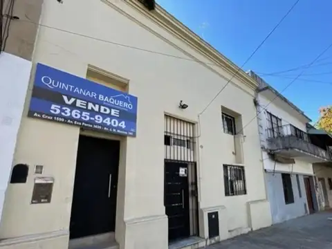 VENTA: Casa de 6 ambientes. Parque Avellaneda.