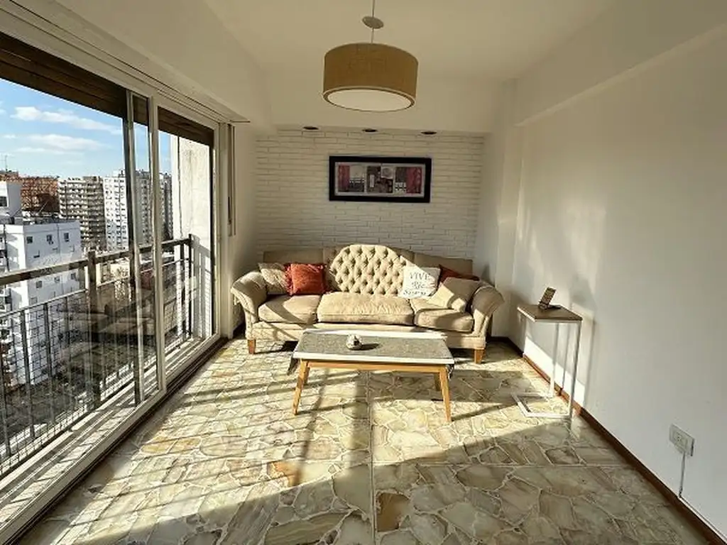 Venta 4 amb sobre Av Rivadavia EDIFICIO APTO PROFESIONAL