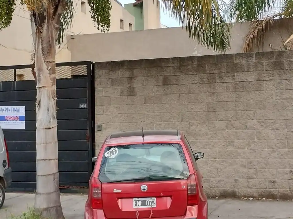 GALPON CON ESPACIO LIBRE AL FRENTE P/ESTACIONAMIENTO, O0FICINAS Y DEPENDENCIAS