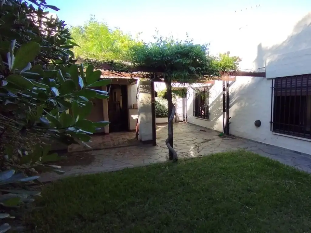 Venta casa 3 ambientes. Jose Marmol. Apta Credito