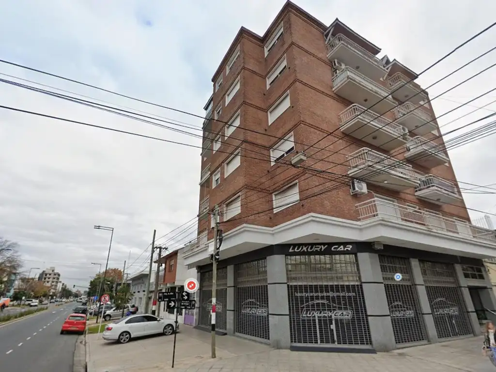 Amplio Departamento en Venta