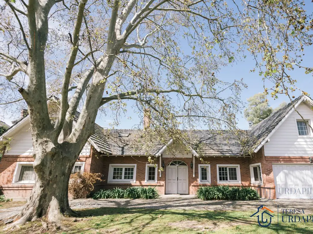 Casa en Martindale C.C con vista a cancha de golf - Teresa Urdapilleta Propiedades