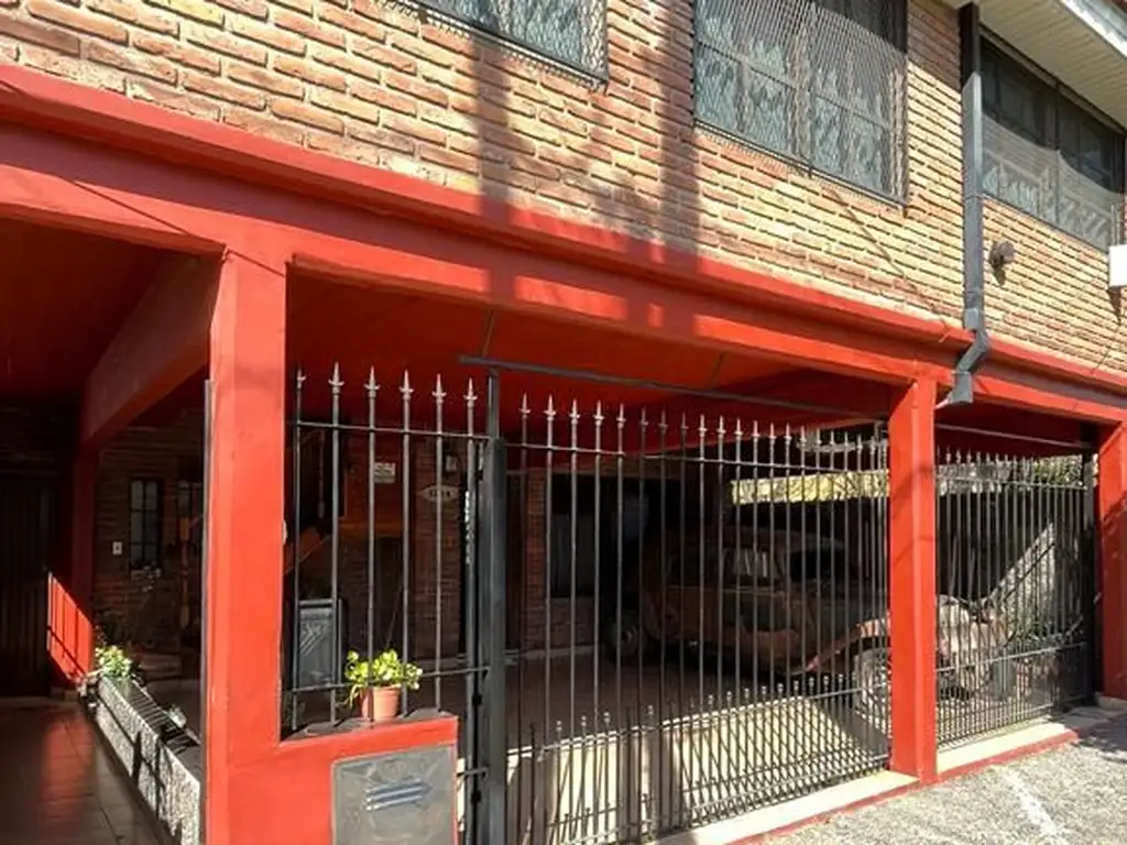 Casa - Venta - Argentina, Lanús - BALBIN 1200