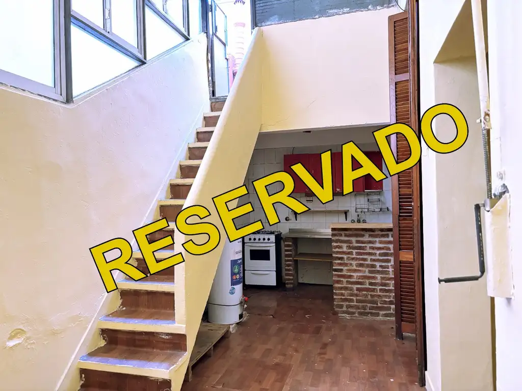 RESERVADO - VENDO PH 86m2 C/TERRAZA a Reciclar