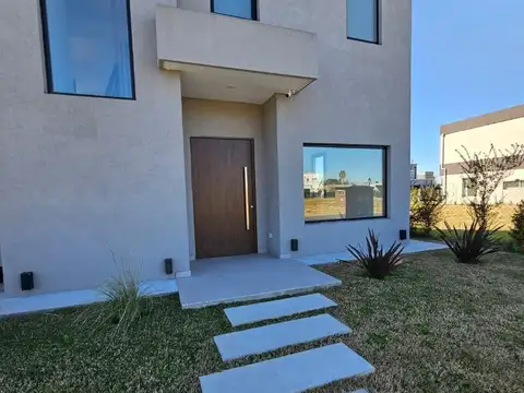 Excelente Casa en venta en Santo Tomas