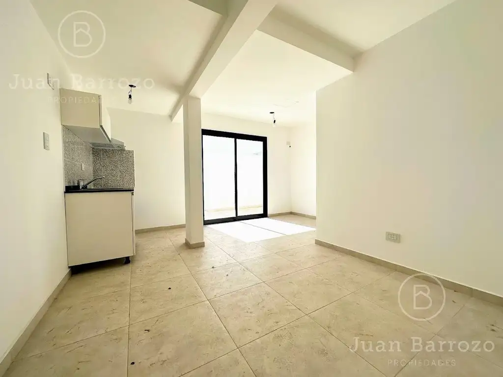 Dpto. de 2 ambientes con patio. Ideal inversor. Alquilado con contrato 2024.