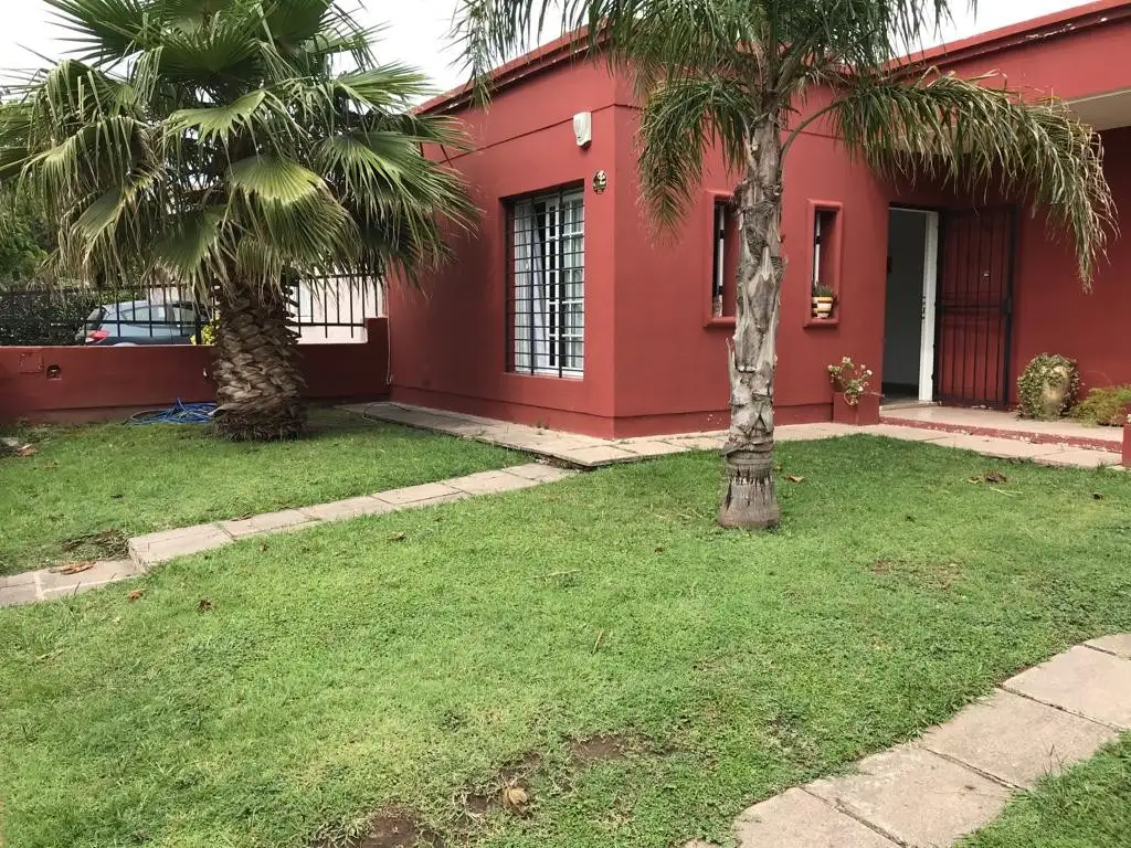 CASA EN VENTA Bº CHATEAU CARRERAS