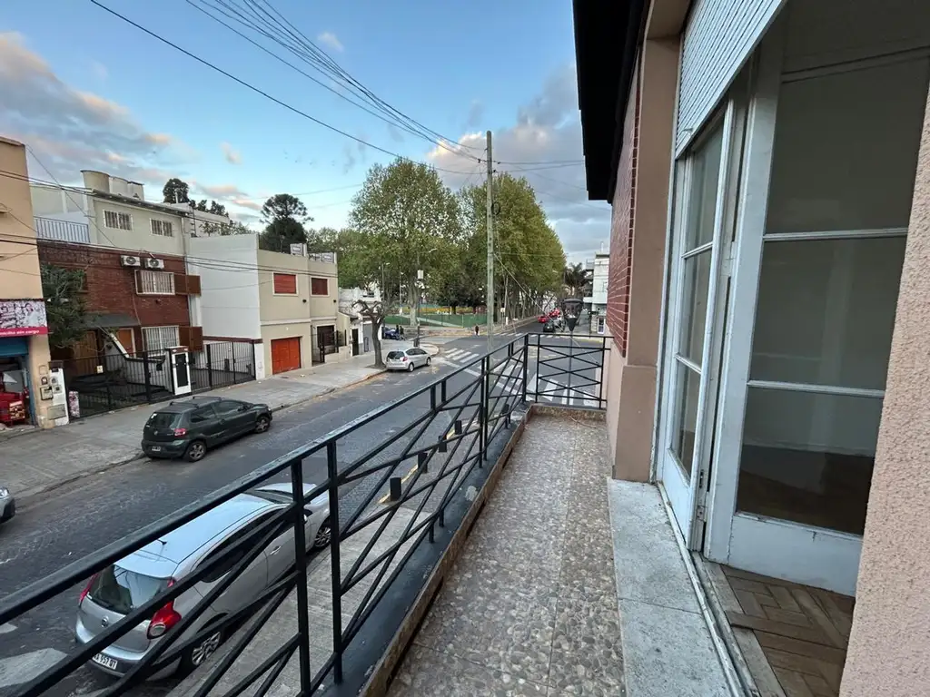 Venta Casa 7 amb Parque Avellaneda con Gran Terraz