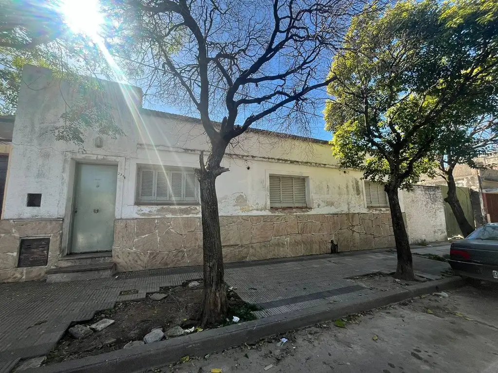 VENTA CASA CON GALPON Y DEPTO ALTO GENERAL PAZ