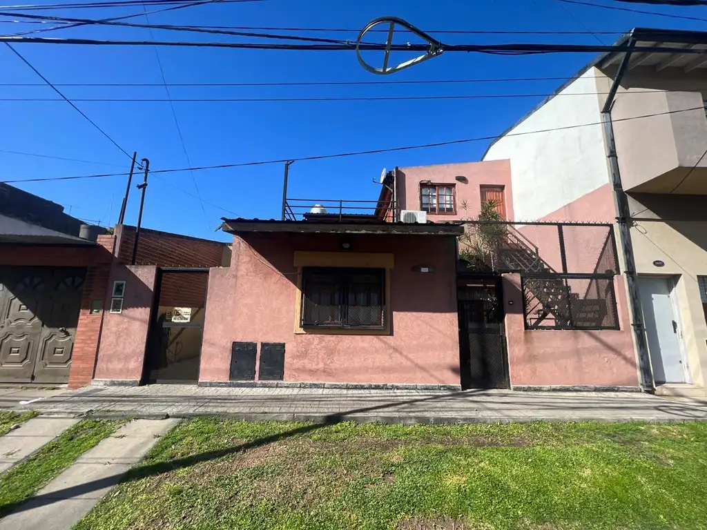 EN VENTA AMPLIO MONOAMBIENTE DE 80M2 EN LA ZONA DE CIUDADELA CON GRAN BALCON - FICHA 10114