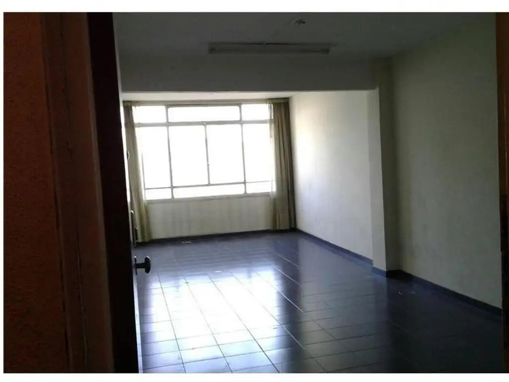 Oficina 31m2 con Frente Av. Corrientes 2330. Info:Whatsapp