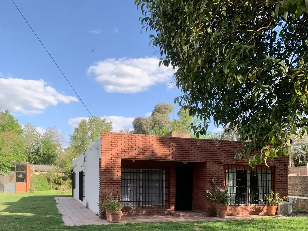 Casa en alquiler en Pilar