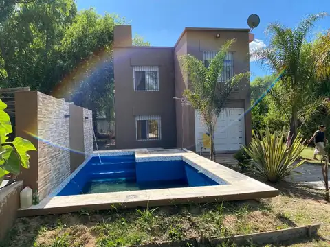 Casa quinta en Venta sobre Canal irigoyen Campana