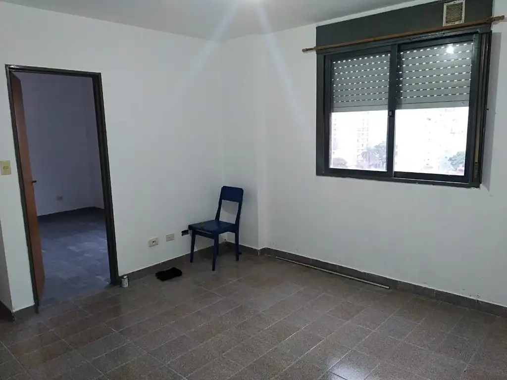 Hermoso Dpto de  1 dormitorio frente a MEDICINA Y ODONTOLOGÍA   IMPECABLE