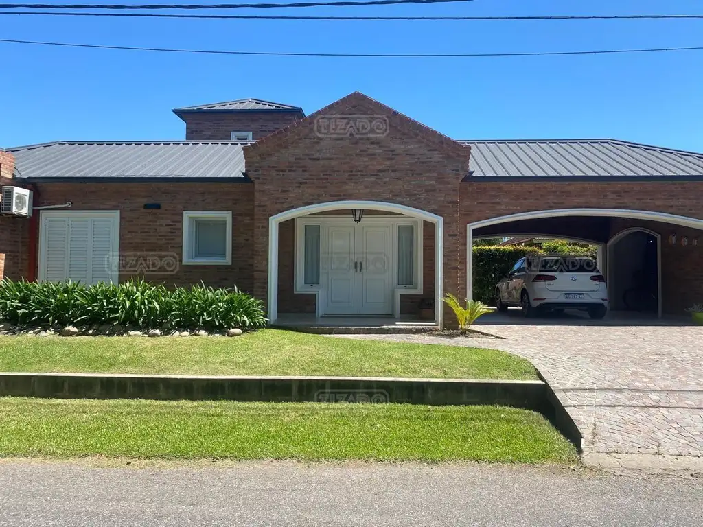 Casa  en Venta en Banco Provincia, Francisco Álvarez, Moreno