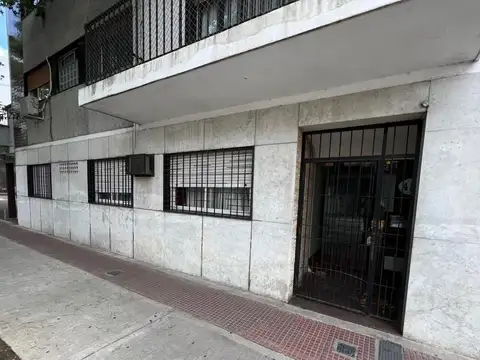 Venta y alquiler de departamento de 4 ambientes en Pompeya