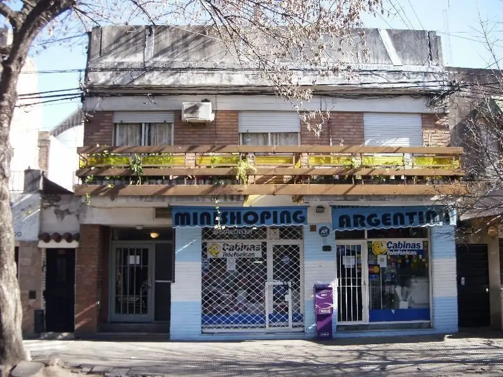 Vendo departamento Maipu y Ayolas en frente supermecado La Reina