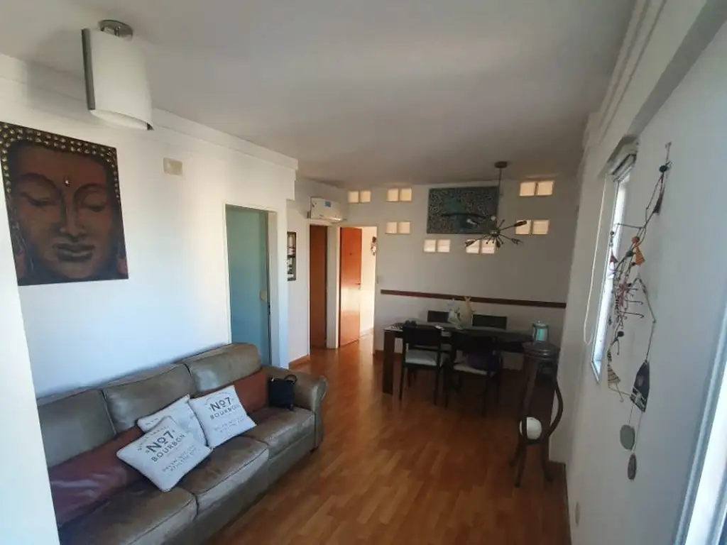 IMPECABLE DEPARTEMENTO DE TRES AMB CON BALCON Y COCINA EQUIPADA EN VILLA GENERAL MITRE