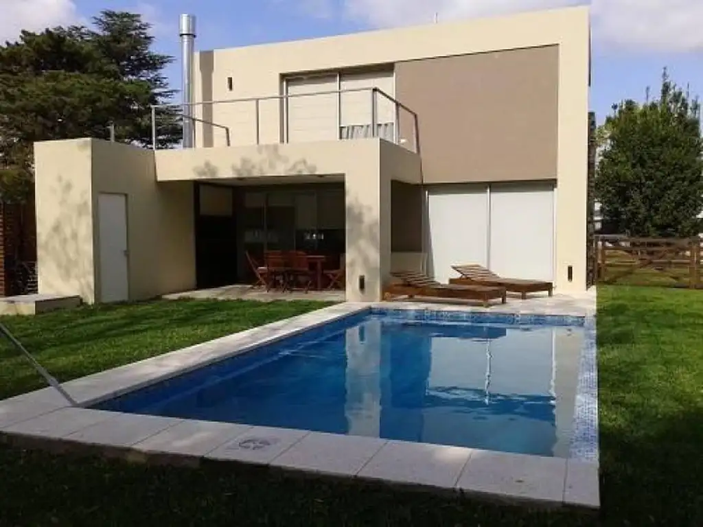 Casa  en Venta en Sausalito, Pilar, G.B.A. Zona Norte - BLA0638_LP534568_2