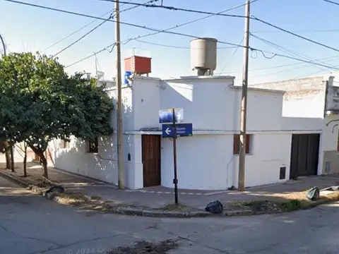 VENTA CASA ESQUINA 2 DORMITORIOS GENERAL BUSTOS