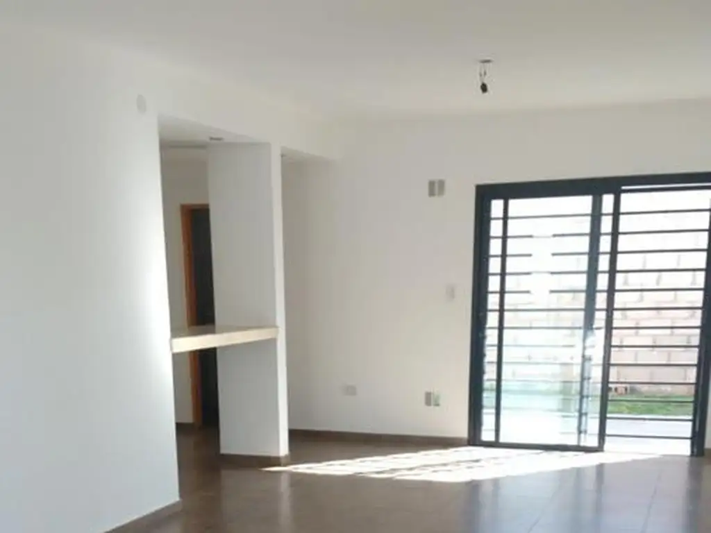 Casa en venta - 2 dormitorios 1 baño - 110mts2 - Joaquin Gorina