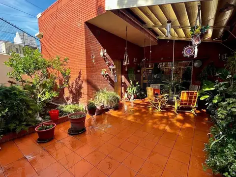 Venta de casa de 4 ambientes en Mataderos