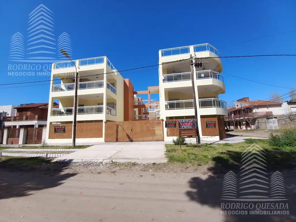 Departamento 3 amb planta baja c/ patio y espacio vehicular - UF 6 -