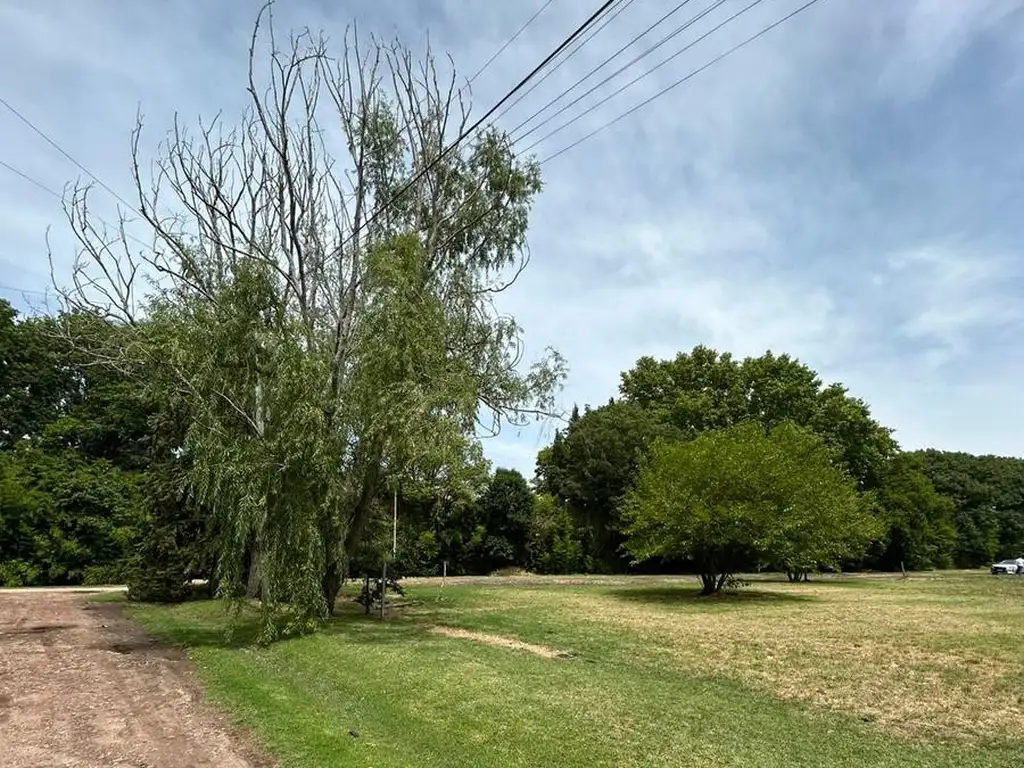 Terreno en venta en Barrio Parque Peró