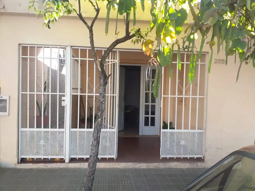 Casa en VENTA. Ideal para RENTA